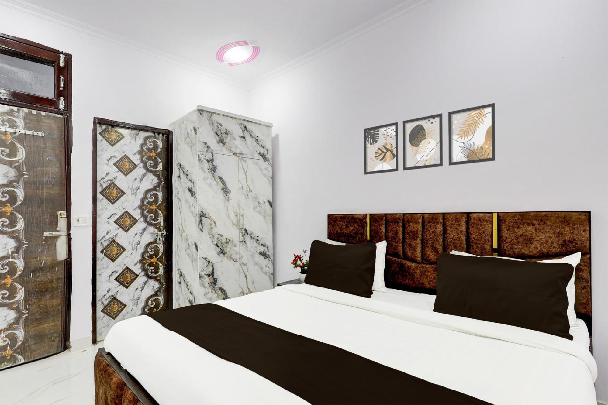 Hotel The Arrow Near Paschim Vihar Delhi  Esterno foto