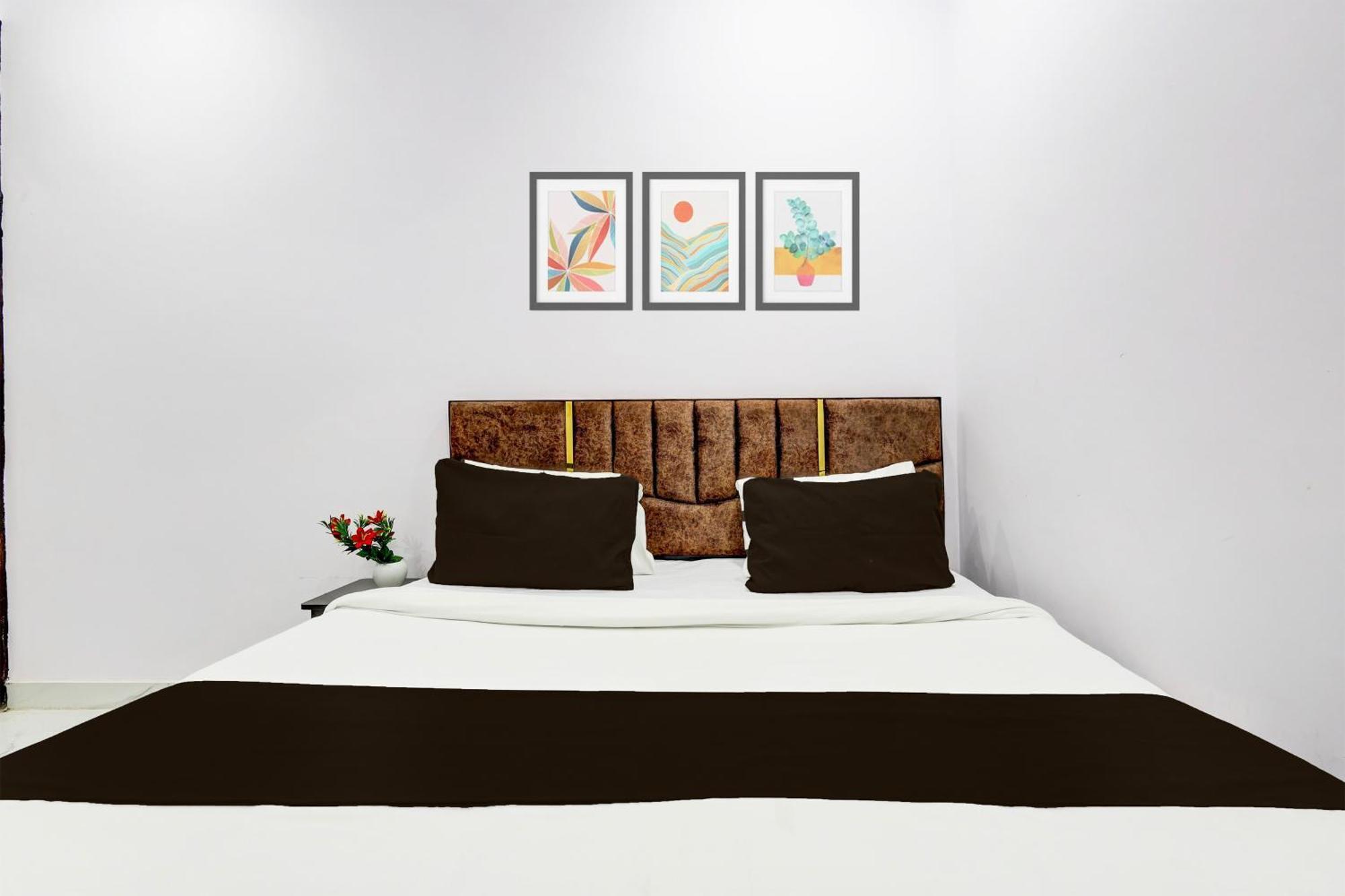 Hotel The Arrow Near Paschim Vihar Delhi  Esterno foto